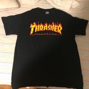 •size medium thrasher t shirt •